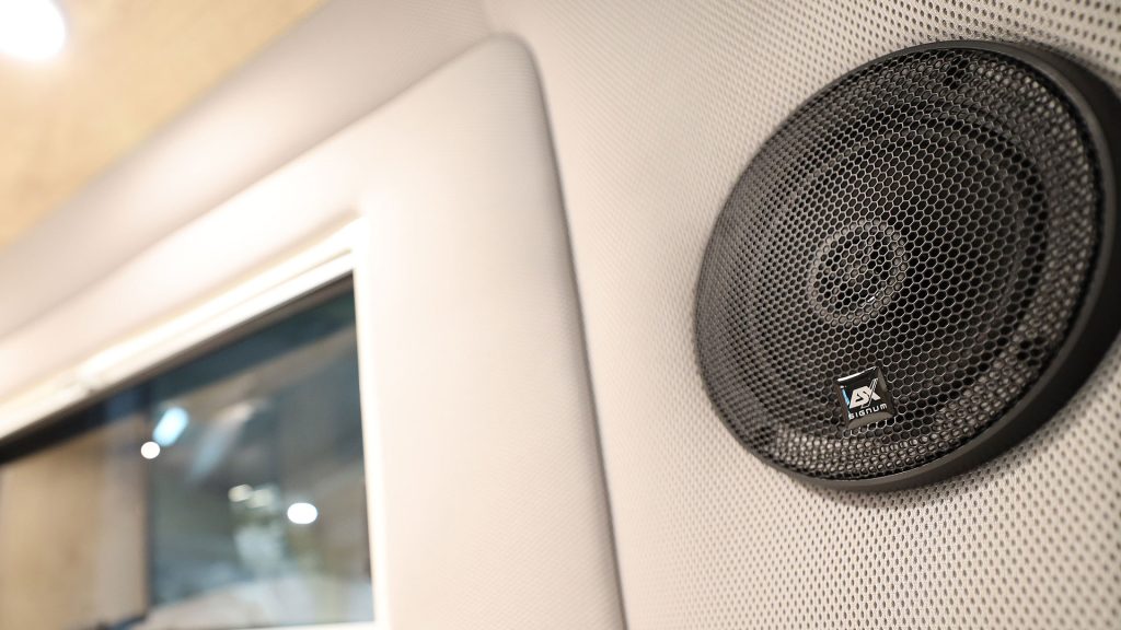 Soundsystem und Bedienpanel